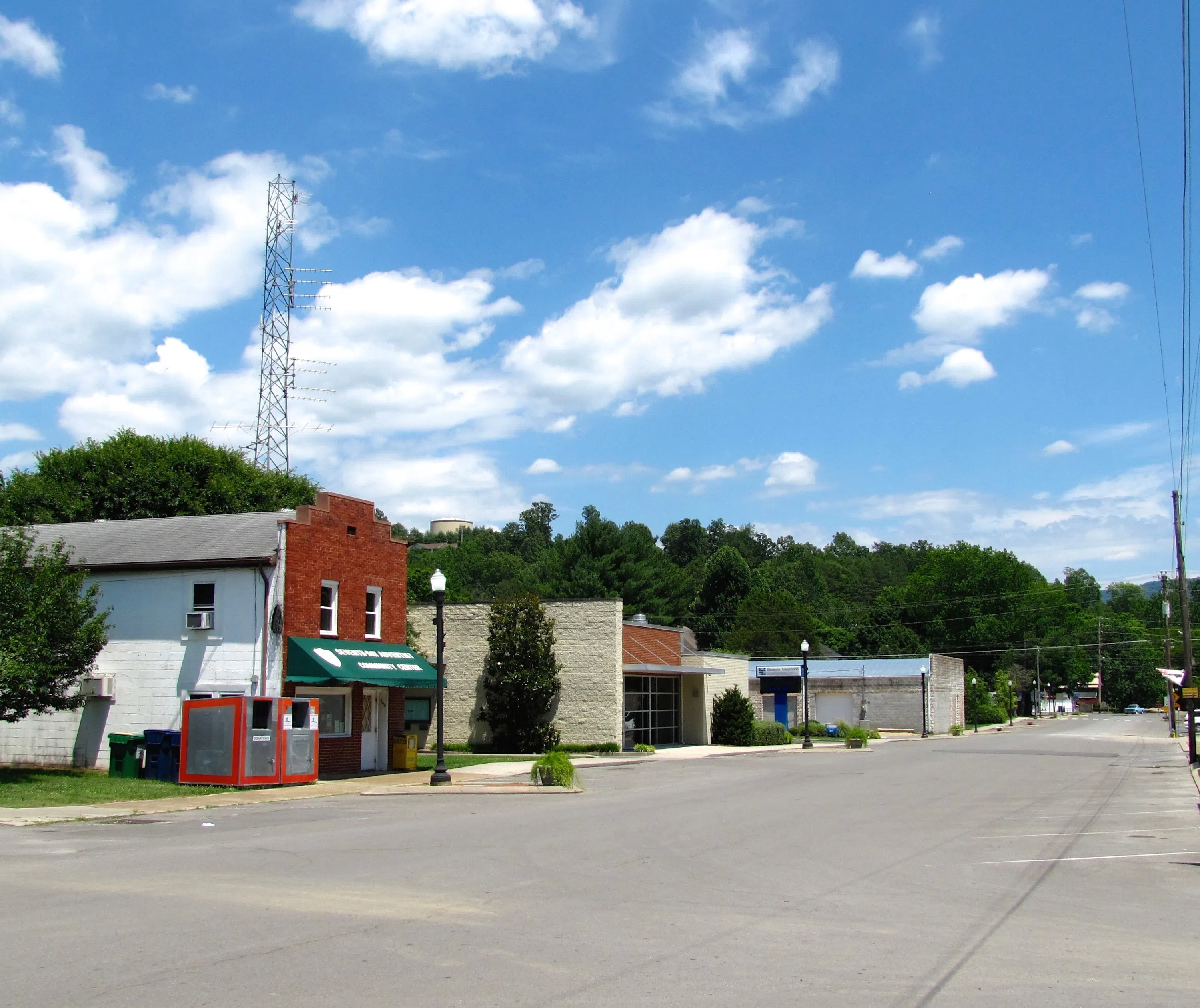 Buildings along Cherry Street in Dunlap, Tennessee, looking east from its intersection with Walnut Street. — License:
