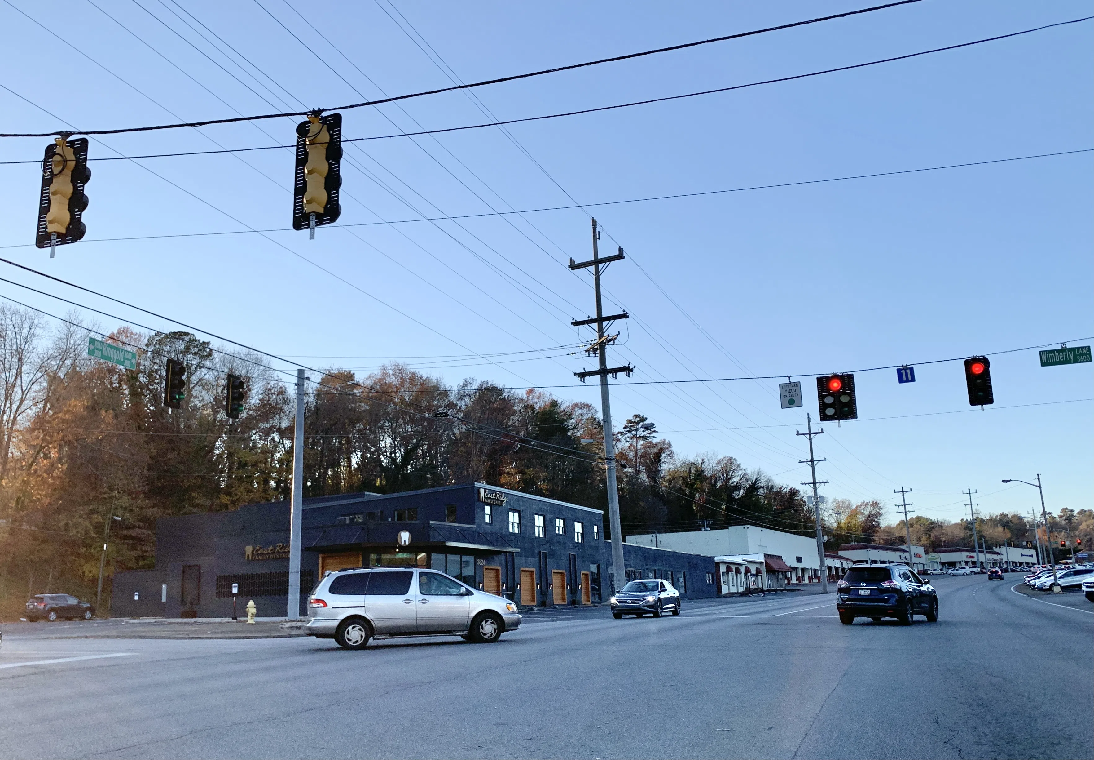 Ringgold Road at Wimberly Lane, East Ridge, Tennessee.  — License: