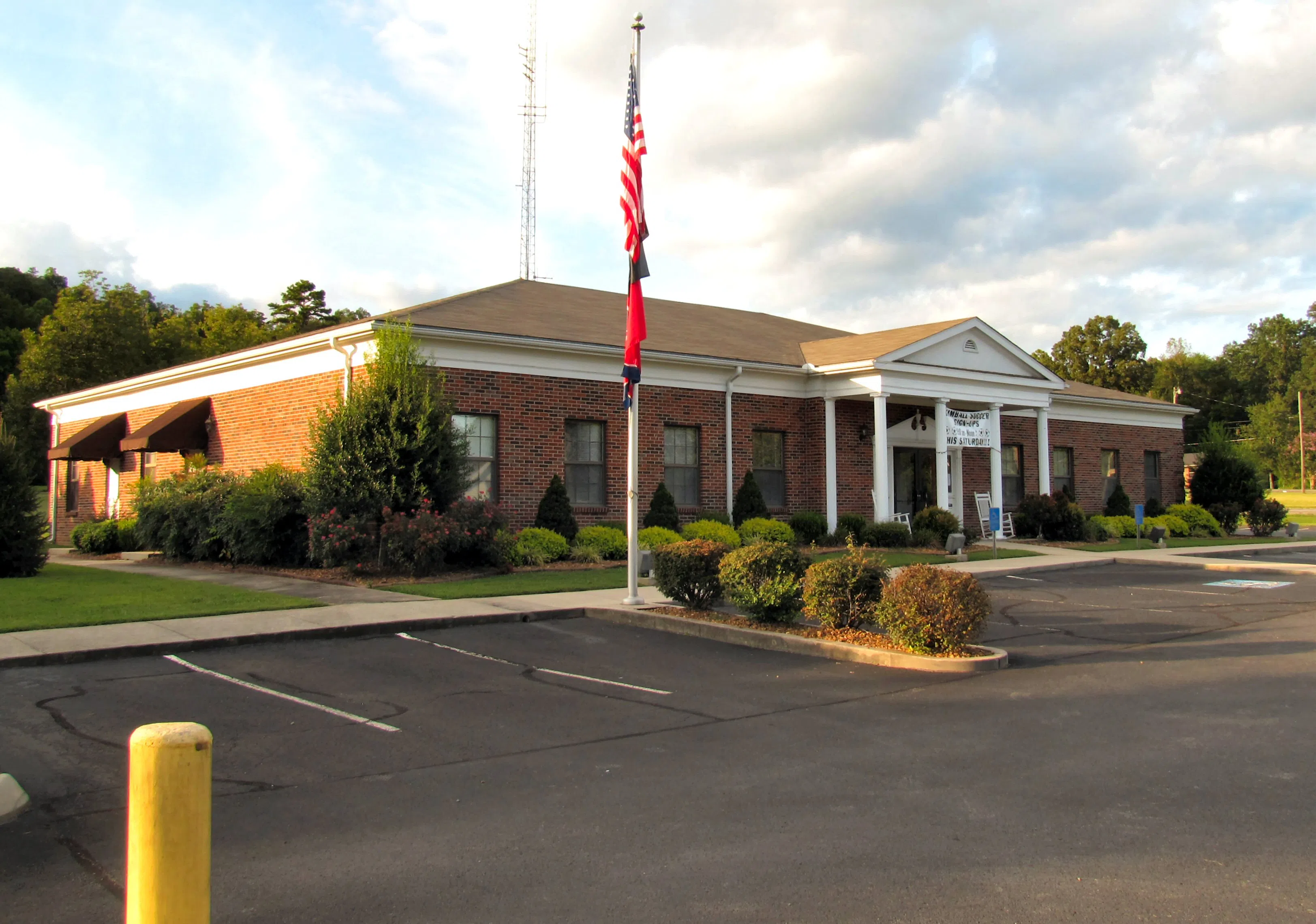 Town Hall in Kimball, Tennessee, United States. — License:
