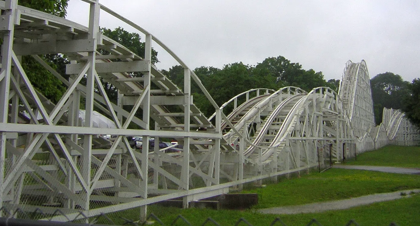 The Cannon Ball roller coaster at Lake Winnepesaukah Amusement Park, Lakeview, Georgia.  — License: