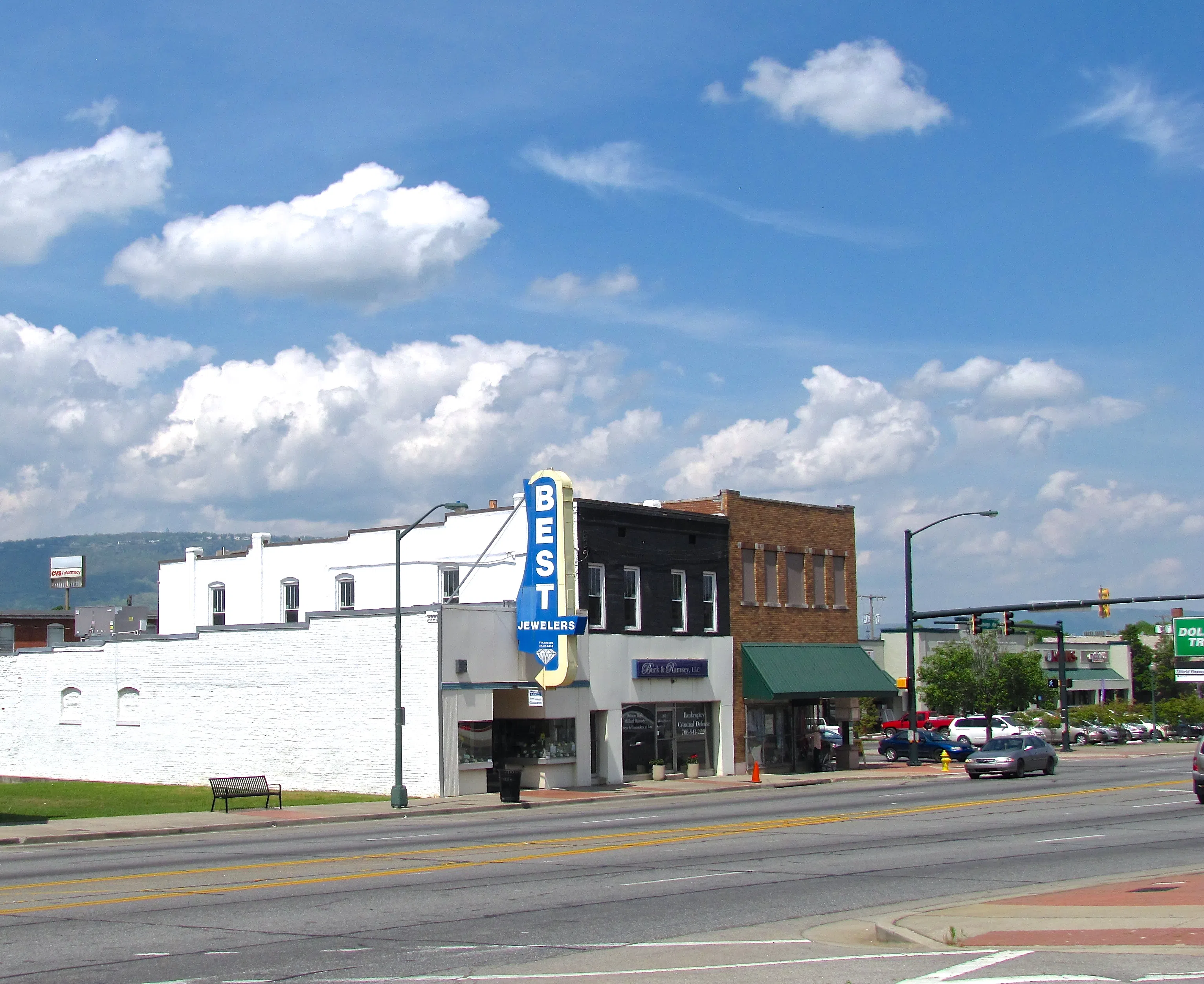 Best Jewelers and other businesses along U.S. Route 27 in Rossville, Georgia. — License: