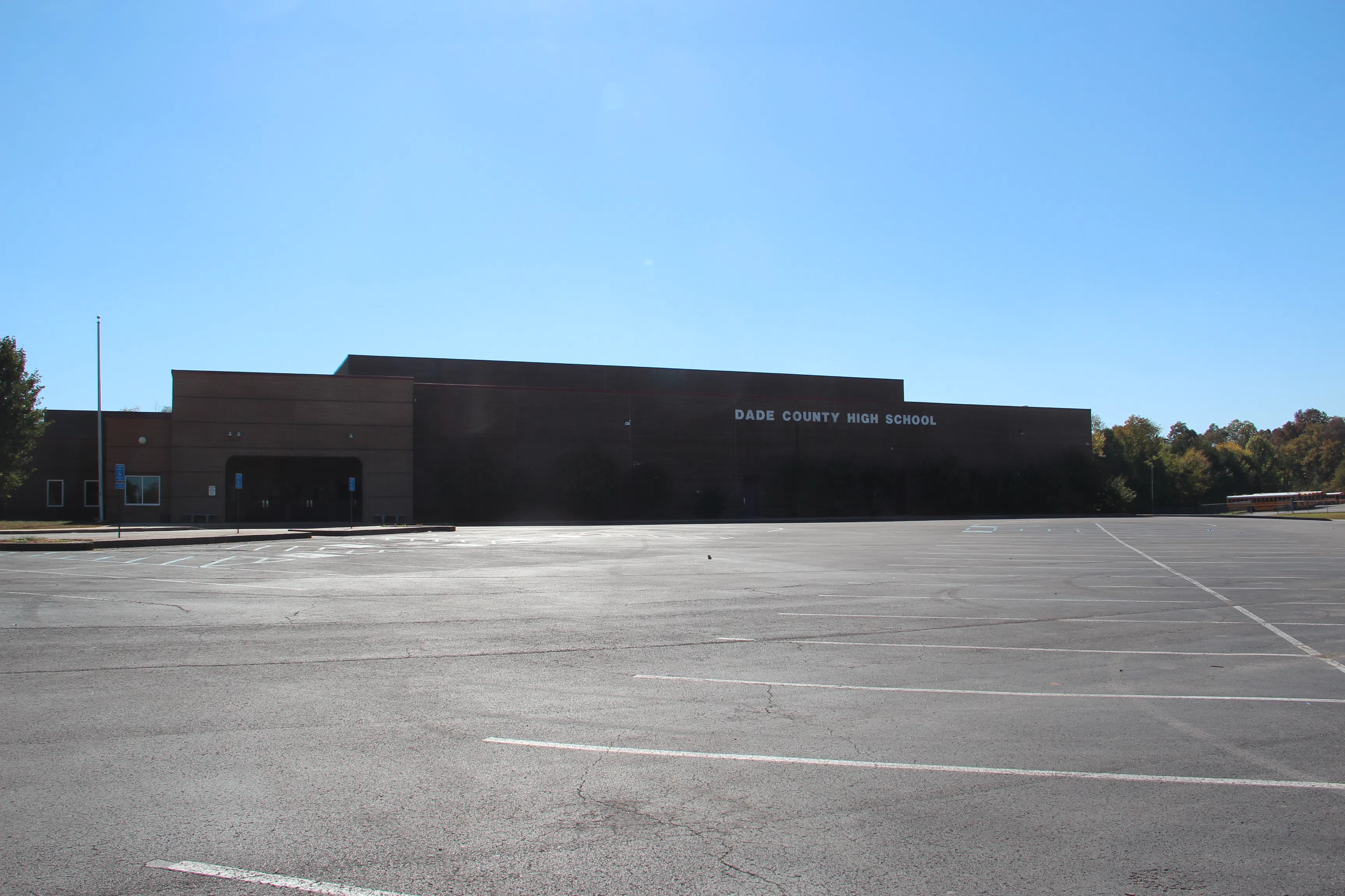 Dade County High School in Trenton, Georgia. — License: