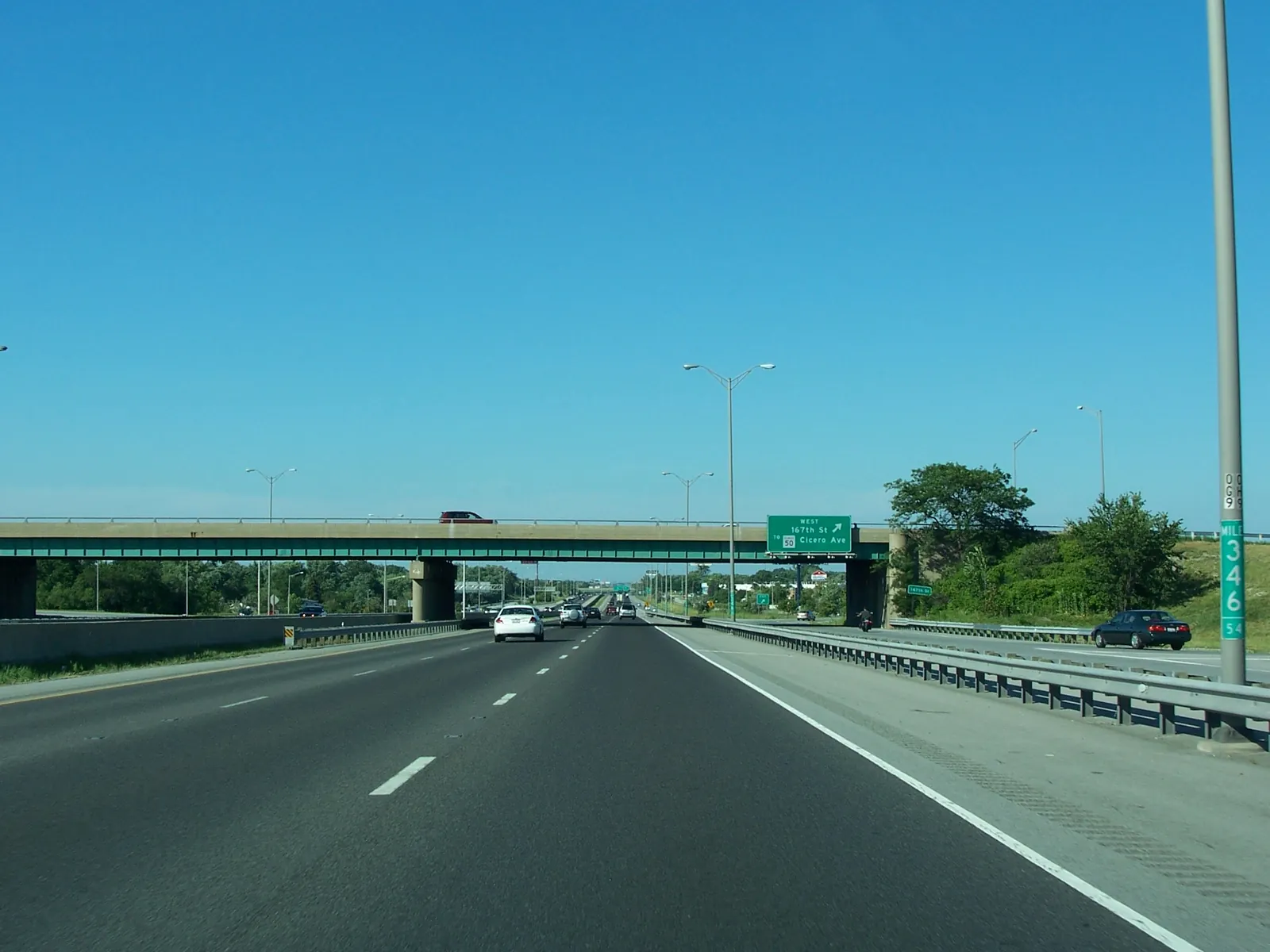 Interstate 57 northbound in Country Club Hills, Illinois (Milepost 346.54 just before 167th Street; apparently a small unincorporated are..