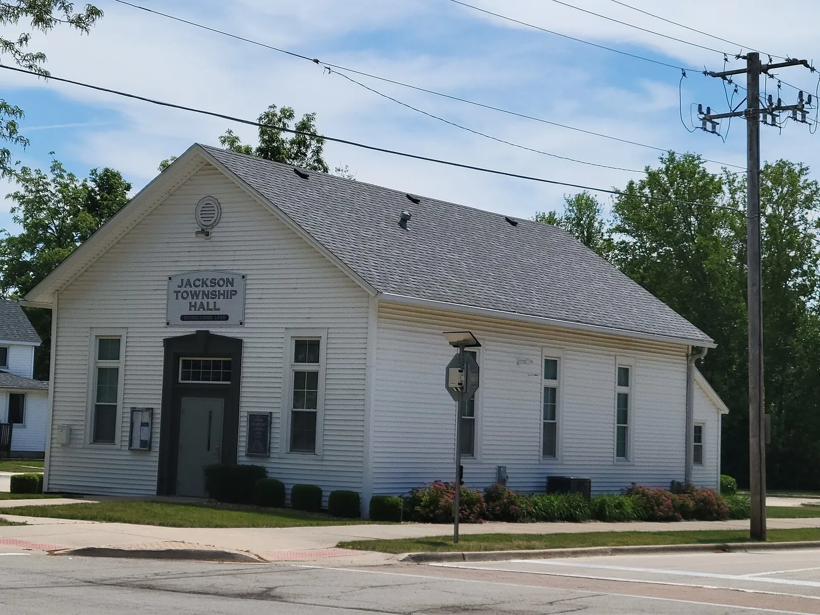 Township building of en:Jackson Township in Elwood, Illinois, United States.
