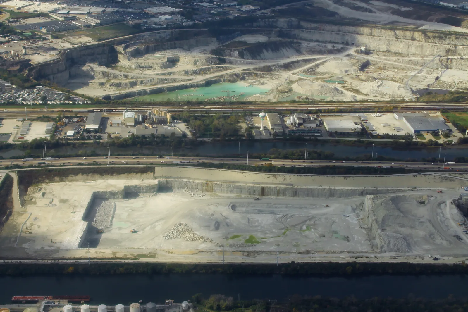 Vulcan Materials mining along I-55