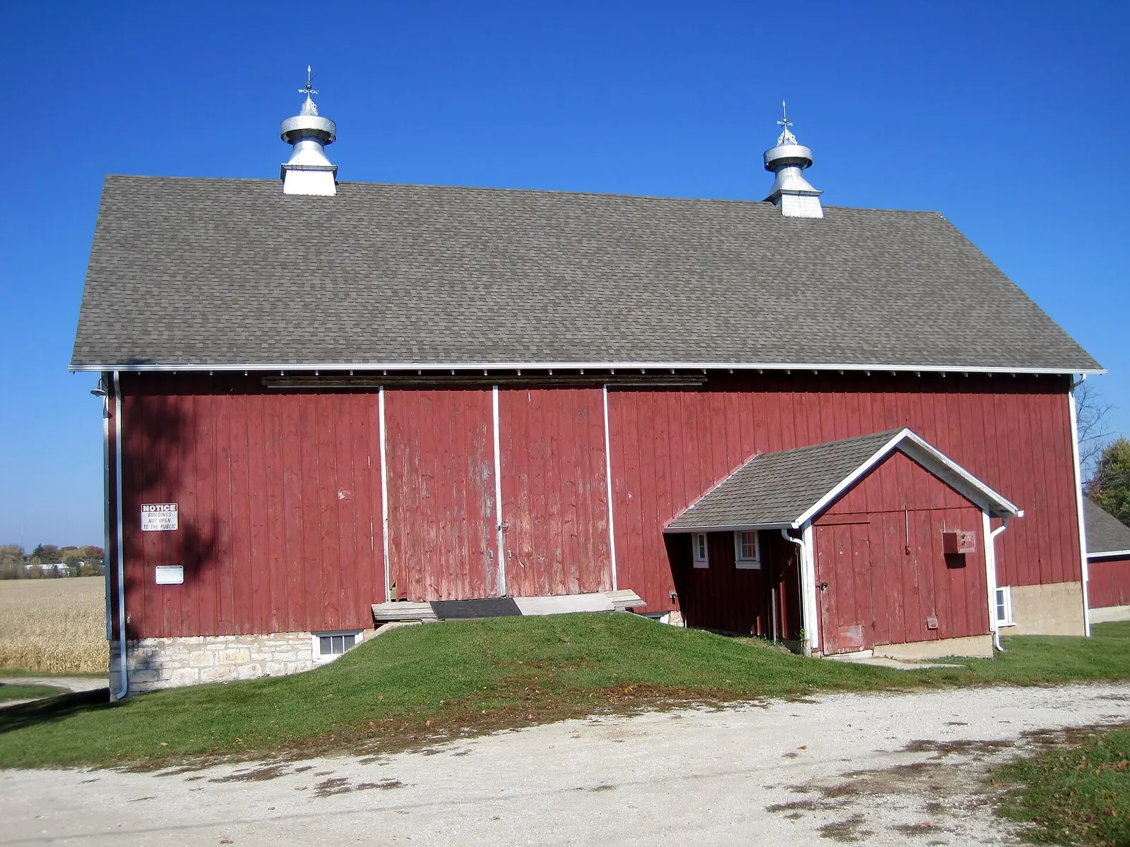 The gable bank barn at the McGovney–Yunker Farmstead, Mokena, IL