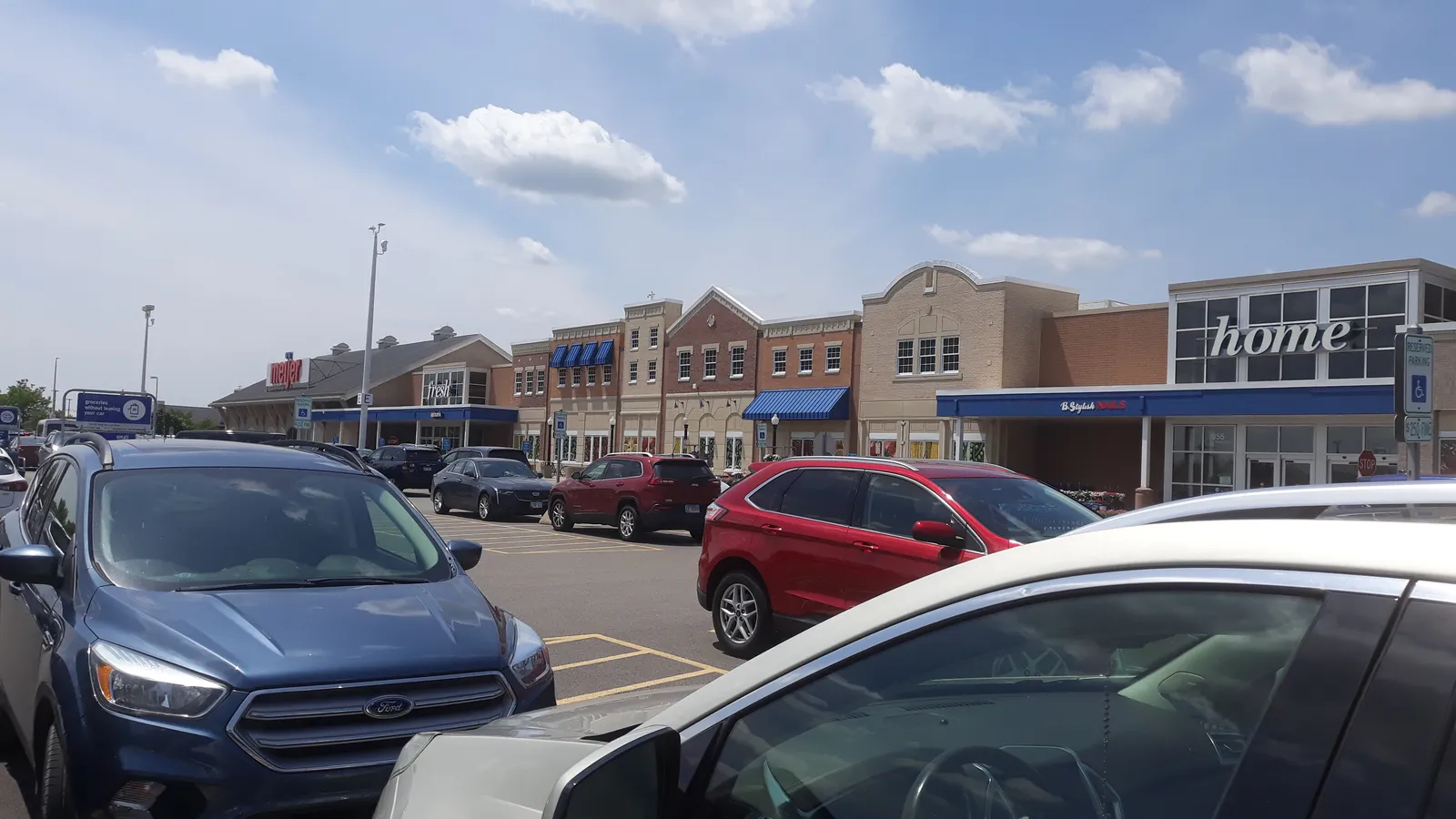 The Meijer in St. Charles, Illinois