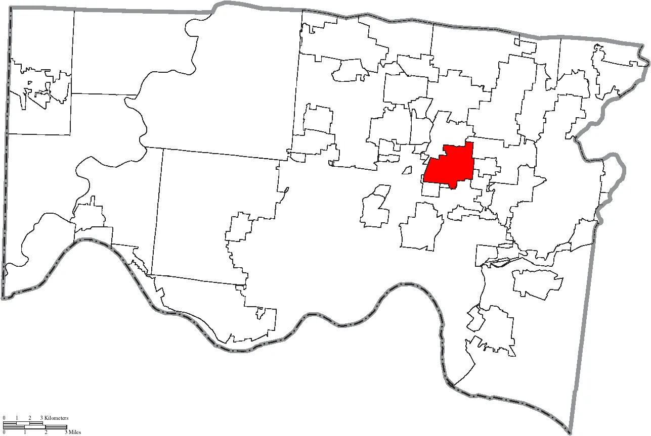 Map of the municipal and township boundaries of Hamilton County, Ohio, United States, as of the 2000 census, with the location of the village of Amberley highlighted. Township borders are shown only in unincorporated ar