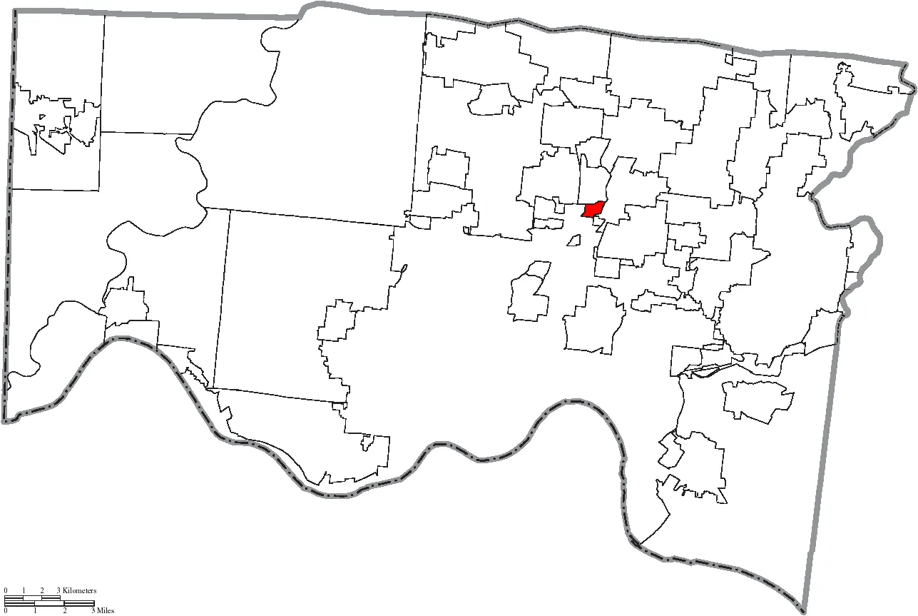 Map of the municipal and township boundaries of Hamilton County, Ohio, United States, as of the 2000 census, with the location of the village of Arlington Heights highlighted. Township borders are shown only in unincorp