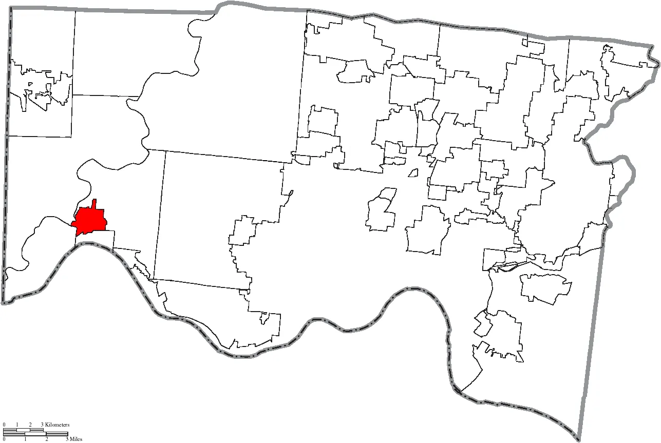 Map of the municipal and township boundaries of Hamilton County, Ohio, United States, as of the 2000 census, with the location of the village of Cleves highlighted. Township borders are shown only in