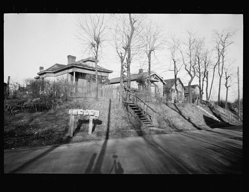 Cheap partly-constructed houses lacking water and sewage, Lockland, Ohio 1 negative : nitrate ; 35 mm. Notes: Title and other information from caption card. Shows photographer's shadow. Transfer; United States. Office of