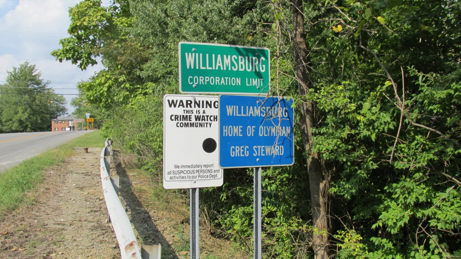 Williamsburg, Ohio corporation limit sign.