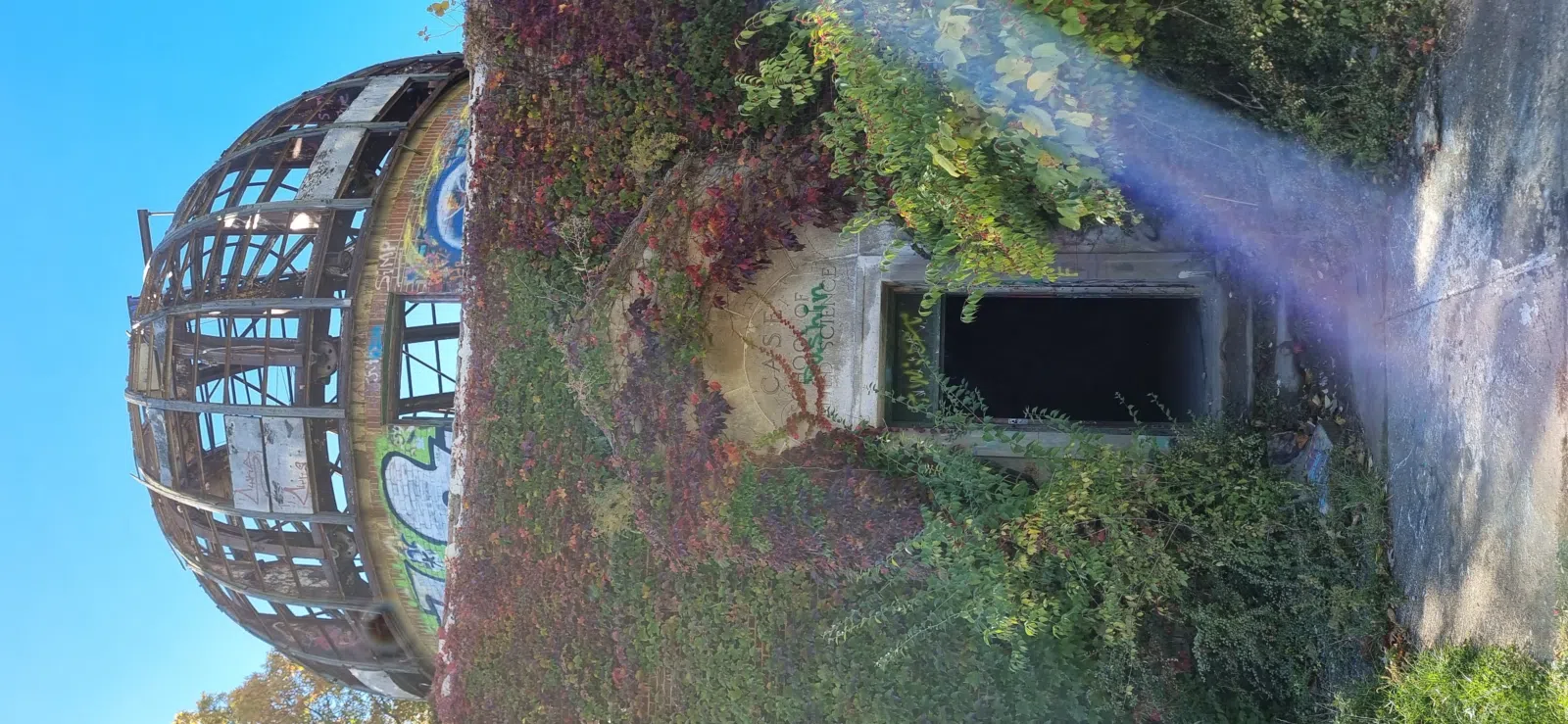 Built in 1919, the Warner and Swasey Observatory in East Cleveland has now fallen into disrepair and covered in graffiti.