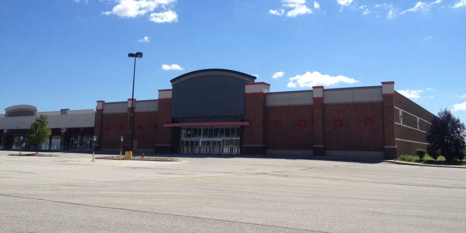 Former Circuit City at City View Center shopping center, Garfield Heights , Ohio