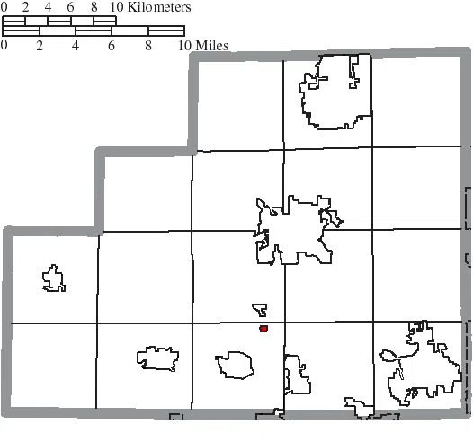 Map of the municipal and township boundaries of Medina County , Ohio , United States , as of the 2000 census, with the location of the village of Gloria Glens Park…