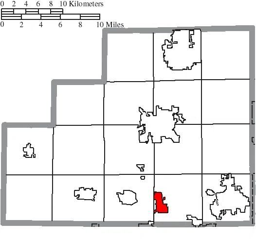 Map of the municipal and township boundaries of Medina County , Ohio , United States , as of the 2000 census, with the location of the village of Seville highlighted.…