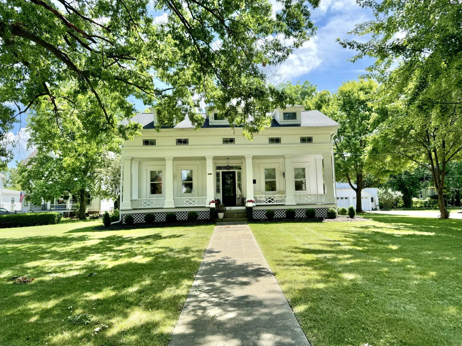 Built circa 1830, this Greek Revival-style house was built for A. G. Couch, a furniture manufacturer. The house is clad in wooden clapboard with a side-gable roof,…