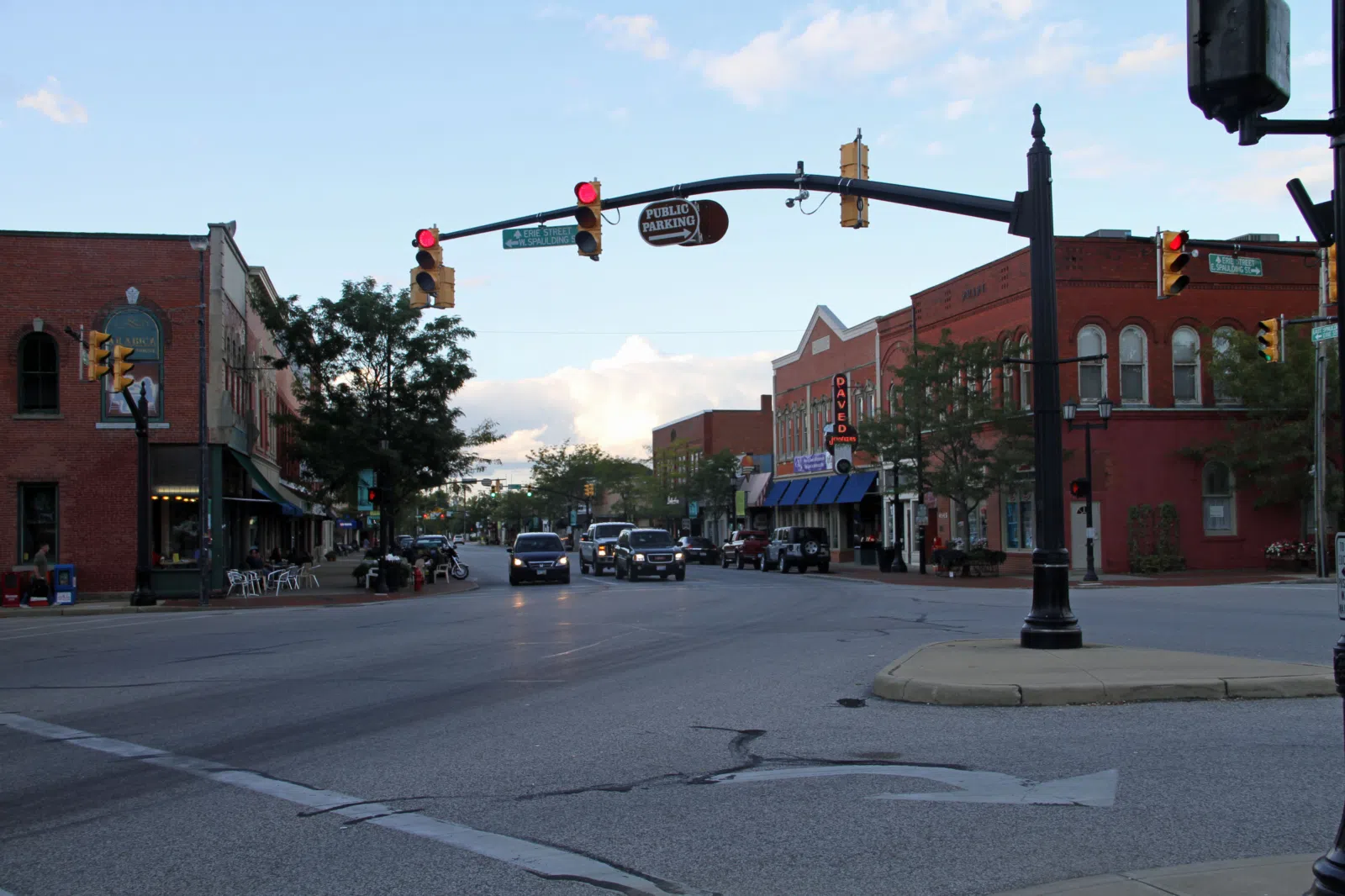 Downtown Willoughby Historic District Looking east on Erie St.