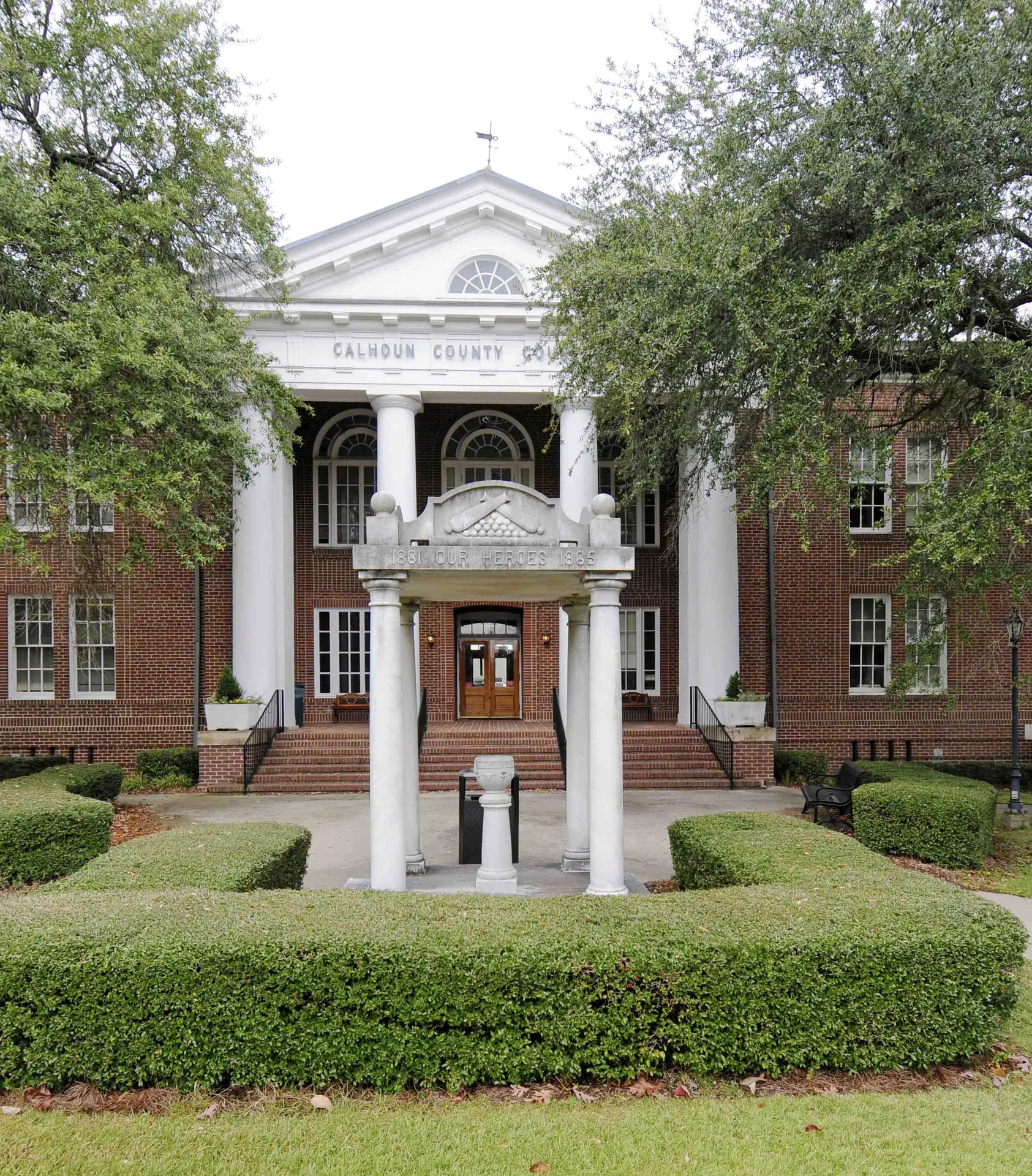 Calhoun County Courthouse, St. Mathews, South Carolina