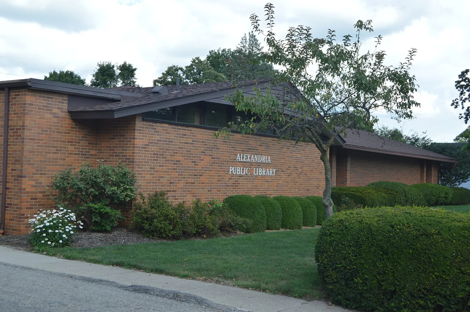 Front of the Alexandria Public Library, located along Main Street (State Route 37) at 10 Maple Drive in Alexandria, Ohio, United States.