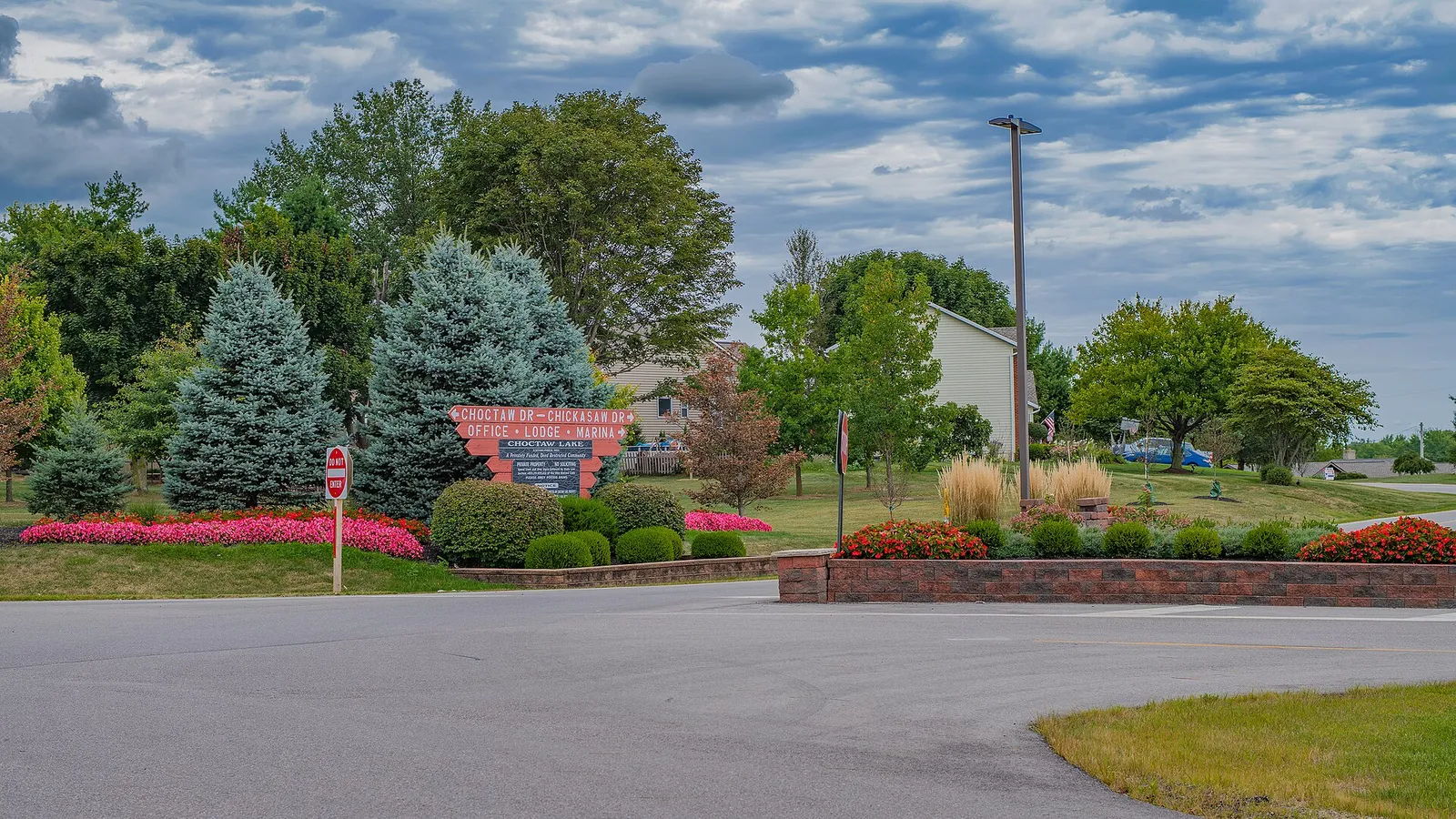 A sign at the entrance to Choctaw Lake, Ohio.