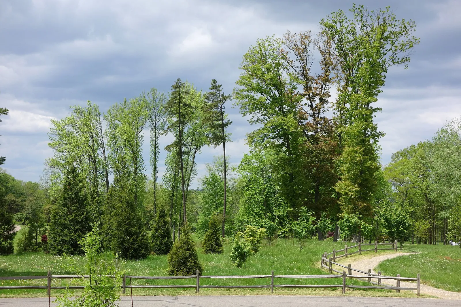 Nearby landmark: Dawes Arboretum near Newark, Licking County. No free-licensed photos of Gratiot itself were found.