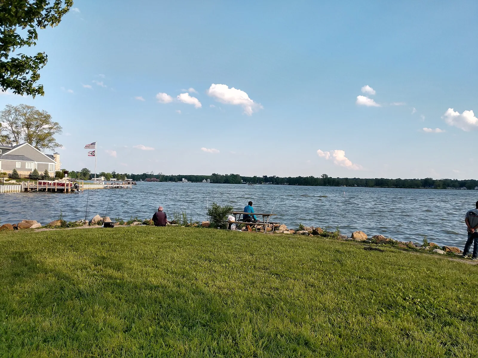 Nearby landmark: Buckeye Lake, which Harbor Hills borders. No free-licensed photos of Harbor Hills itself were found.