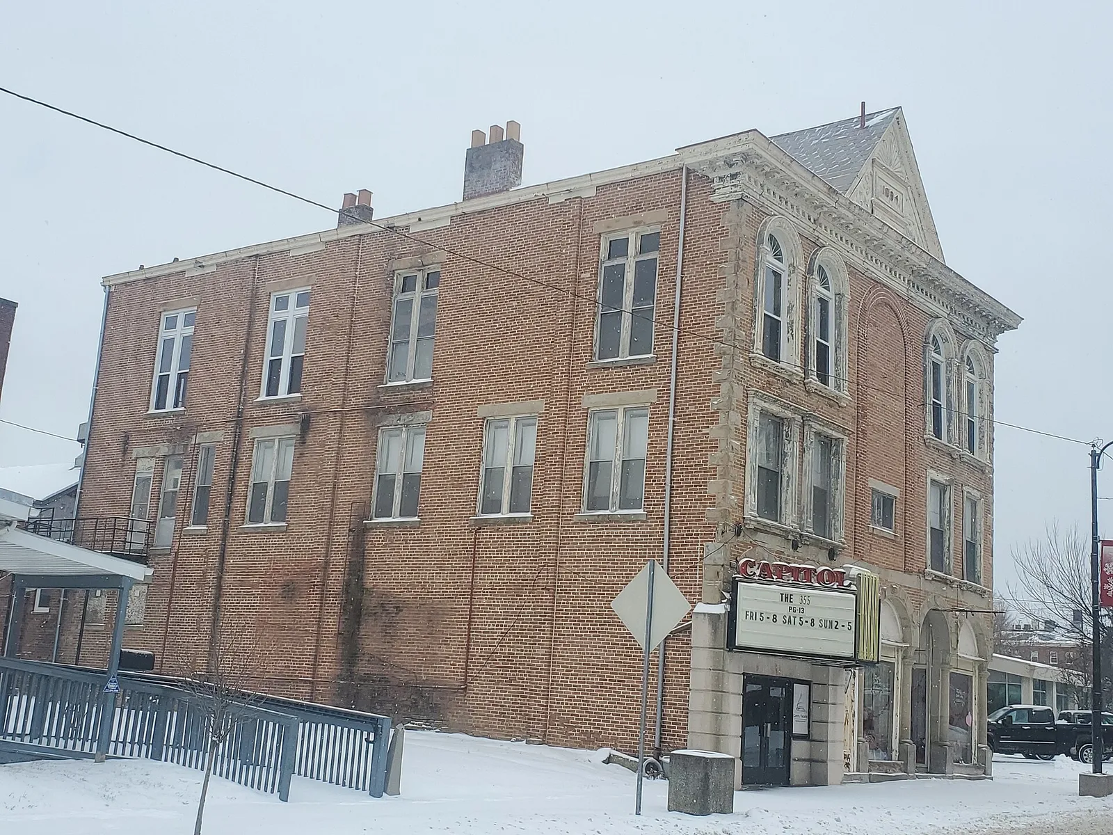 Capitol Theatre (movie theater in Mount Gilead, Ohio, United States)