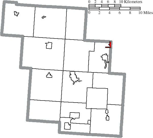 Map of the municipal and township boundaries of Perry County, Ohio, United States, as of the 2000 census, with the location of the village of Roseville highligh