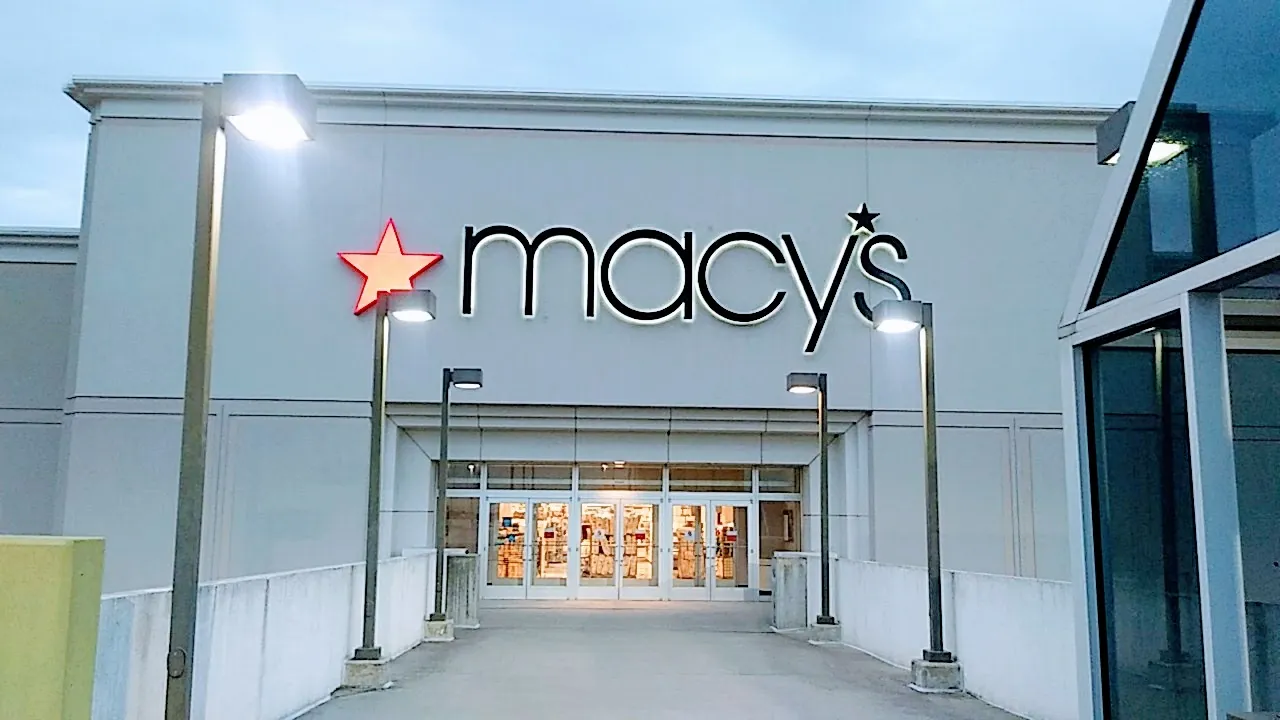 North East Mall, Hurst, November 2019