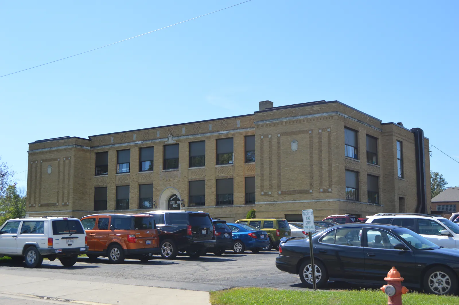 Valley View Junior High School, Farmersville.jpg.