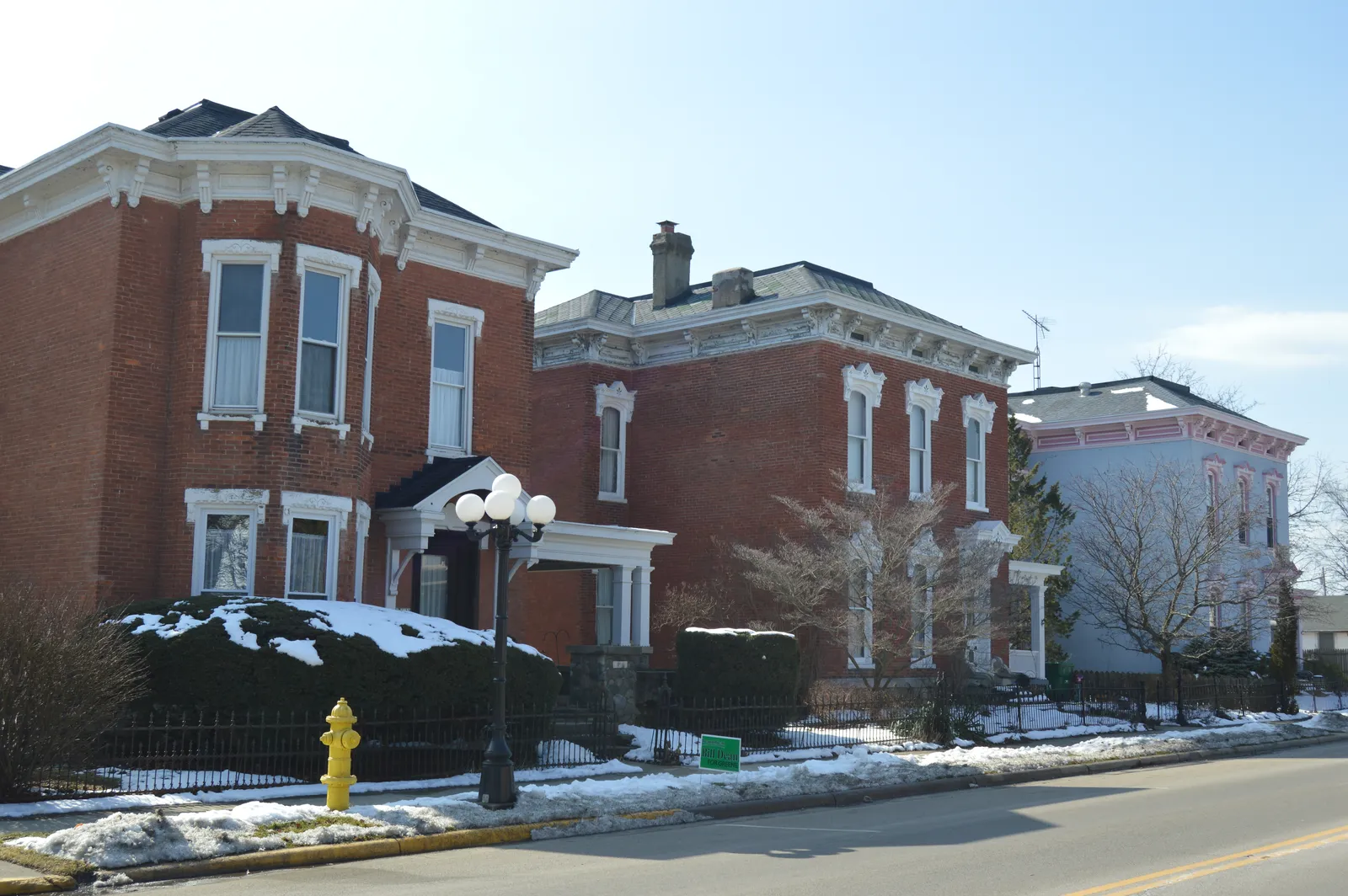 Jamestown Italianate houses, Washington west of Church.jpg.