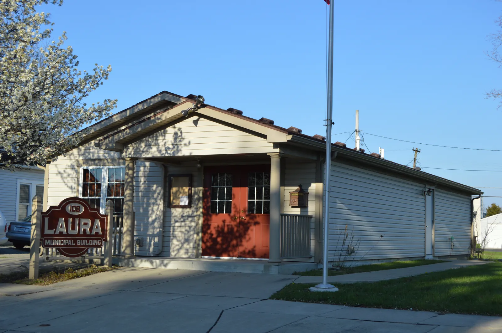 Laura municipal building.jpg.