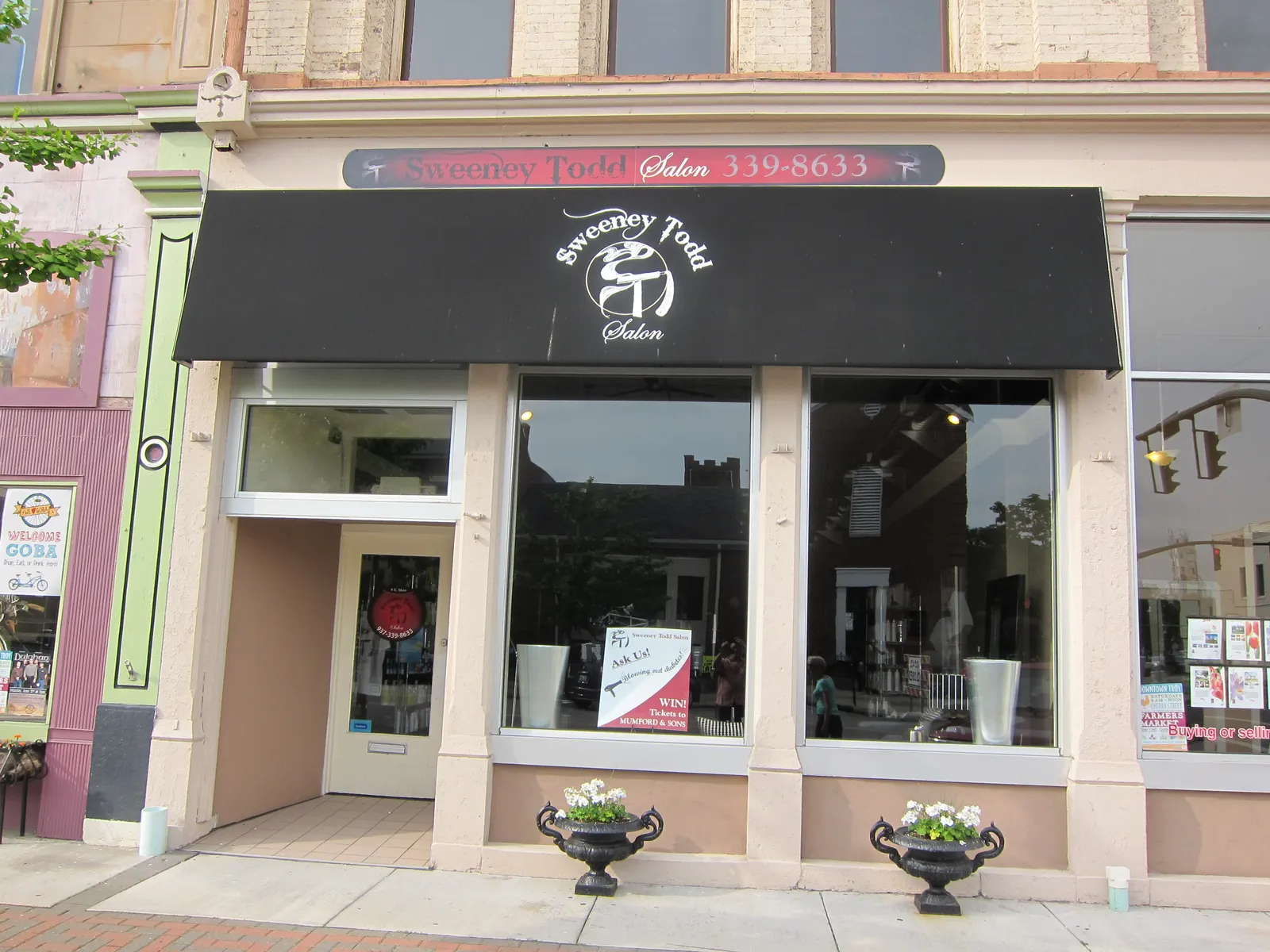 Sweeny Todd Salon - panoramio.jpg.