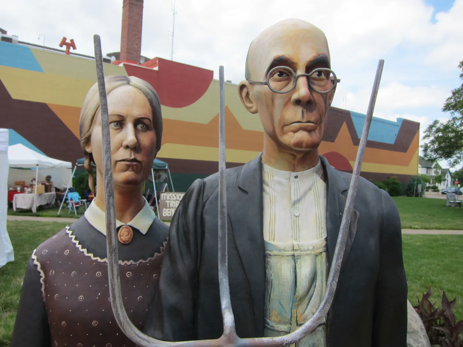 American Gothic in the round - panoramio.jpg.