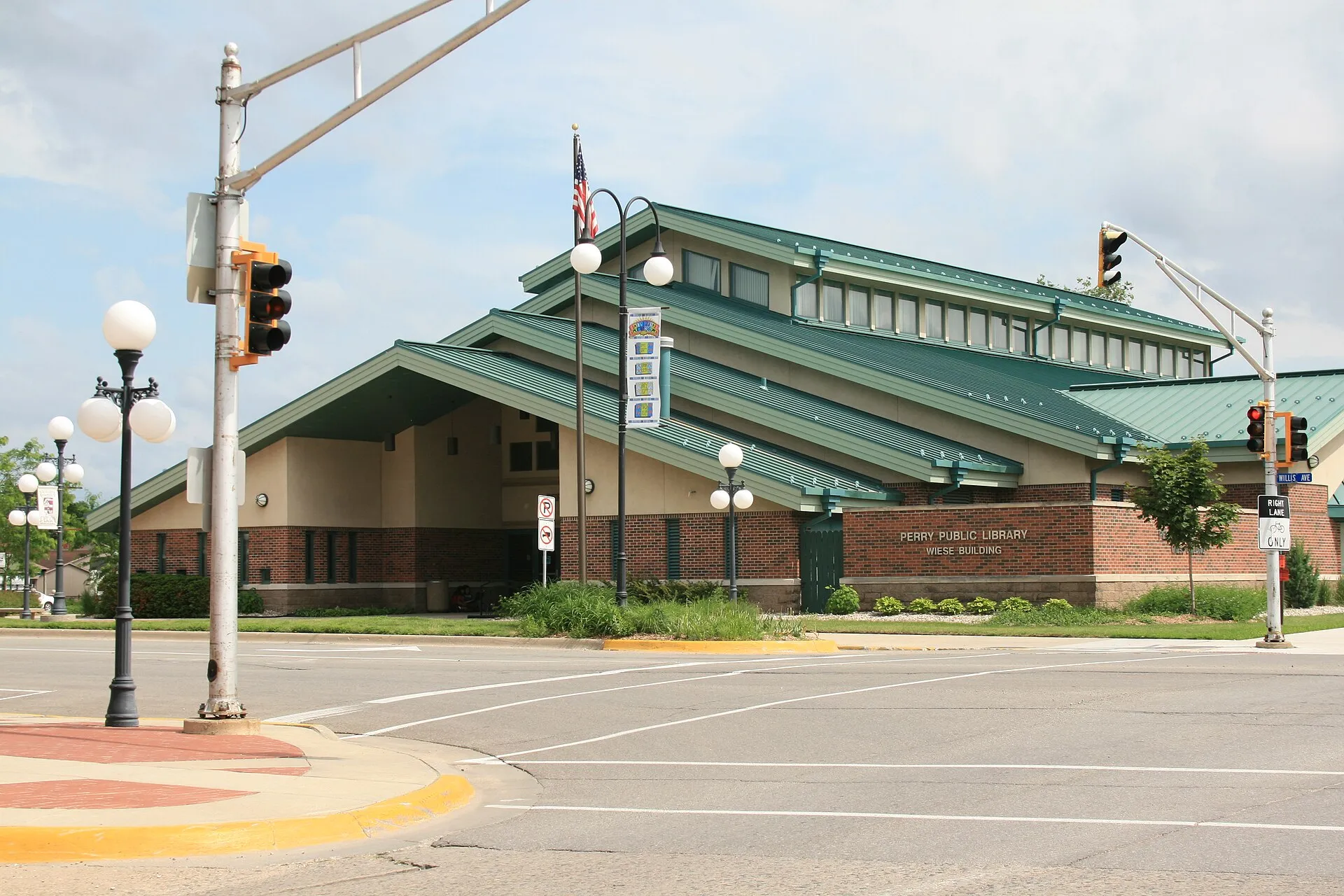 Perry Public Library, Wiese building in Perry, Iowa