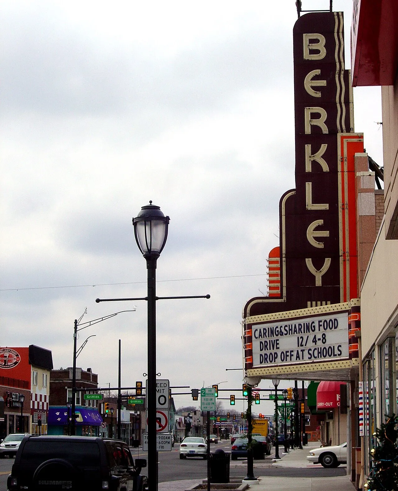 * Description: Berkley. MI Source: Photo by stanthejeep Date: December 4,2006 Author: stanthejeep