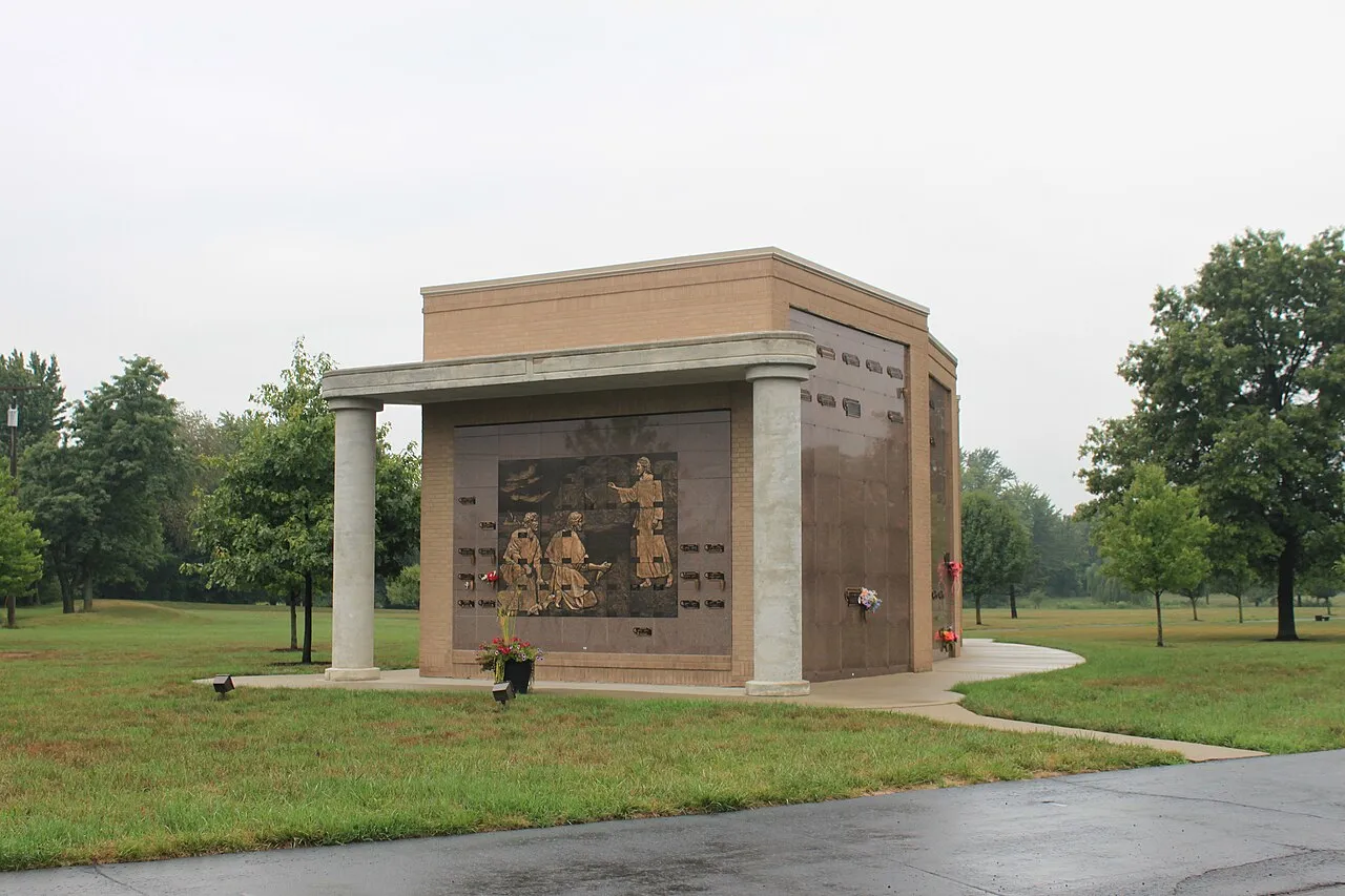 Mausoleum at Knollwood Memorial Park, 1299 North Ridge Road, Canton, Michigan. Camera location42° 18′ 52.33″ N, 83° 31′ 54.62″ W View this and other nearby images on: OpenStreetMap 42.314536; -83.531839
