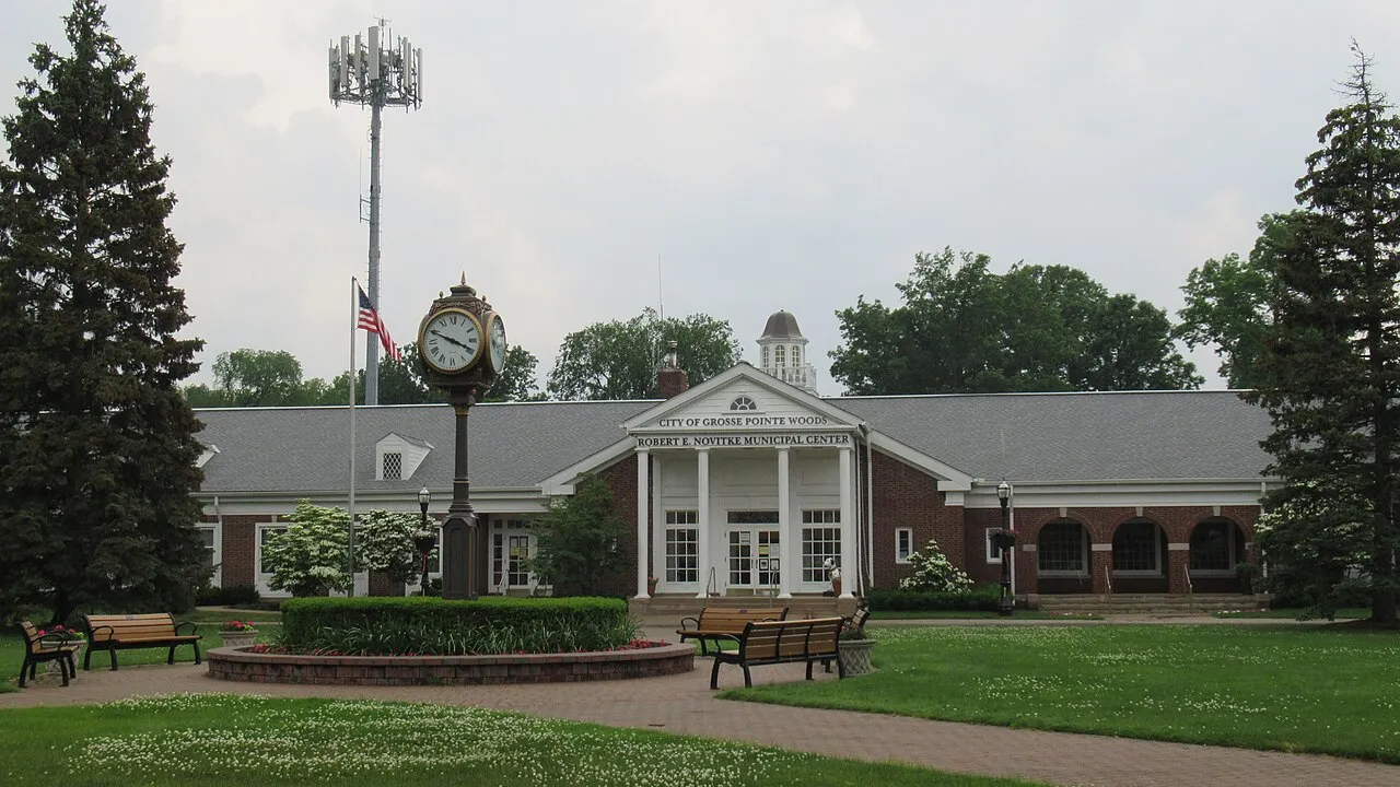 Grosse Pointe Woods, MI