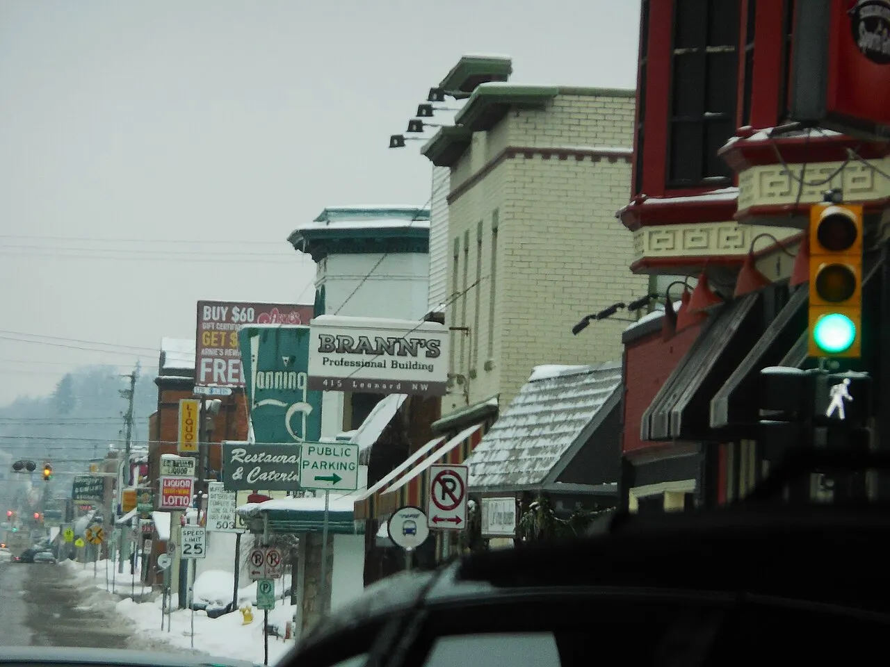 Leonard Street in Grand Rapids, Michigan on 12-28-2013
