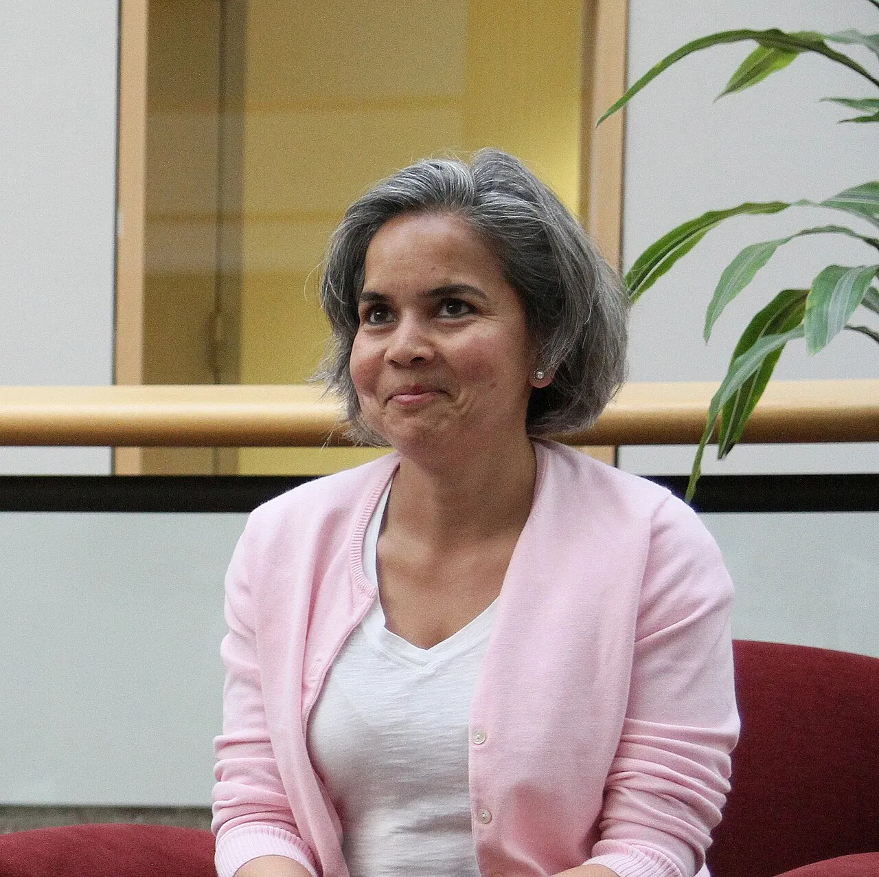 Marie Lynn Miranda at the "Conversation with the Dean" program in Dow Commons, Dana Hall, University of Michigan, 2013