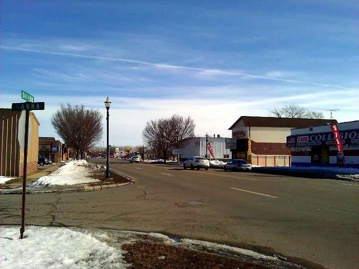 Commercial business restaurants along Oakwood Boulevard in Melvindale, Michigan. View from the northwest corner of Oakwood Boulevard and Hannah Street, looking southeast.