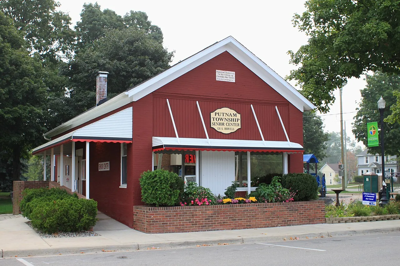 Putnam Township Senior Center, Putnam Township Square,131 South Howell, Pinckney, Michigan. A plaque on the top front of the building gives the date of construction as 1883. Camera location42° 27′ 26.36″ N, 83° 56′ 47.3