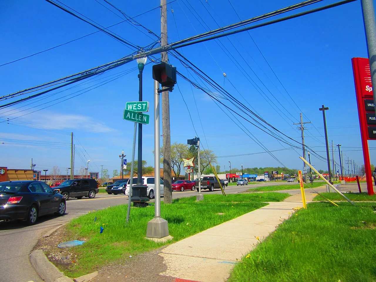 Allen Road looking north from West Road in Woodhaven, taken by me in May 2015.