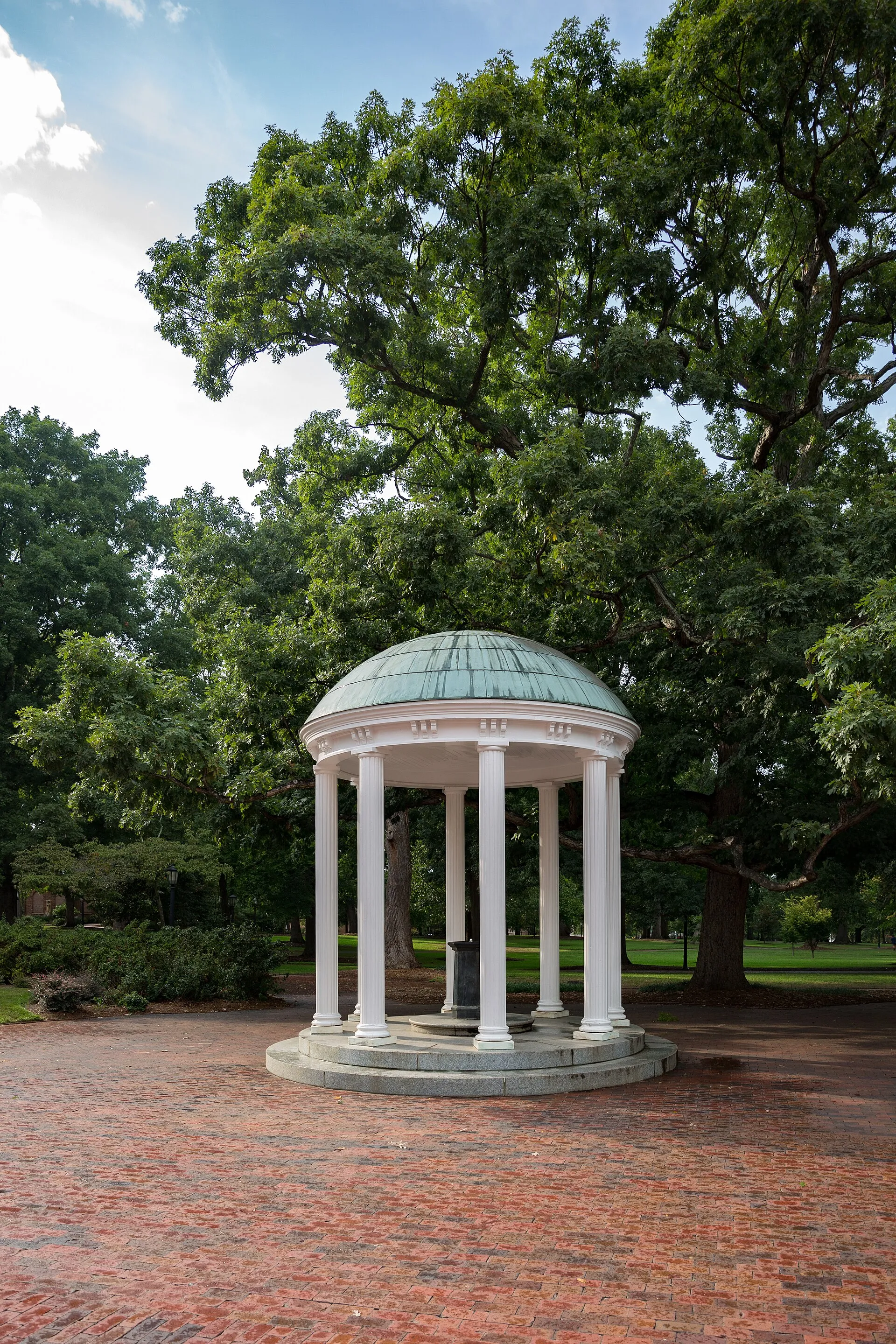 Old Well in Chapel Hill.