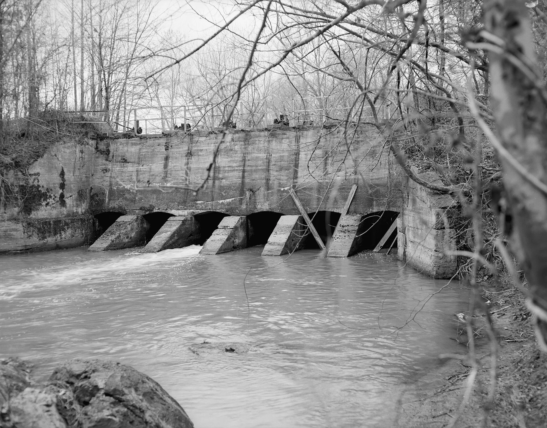 Lockville Hydroelectric Plant, Deep River, 3.5 miles upstream from Haw River, Moncure (Chatham County, North Carolina).