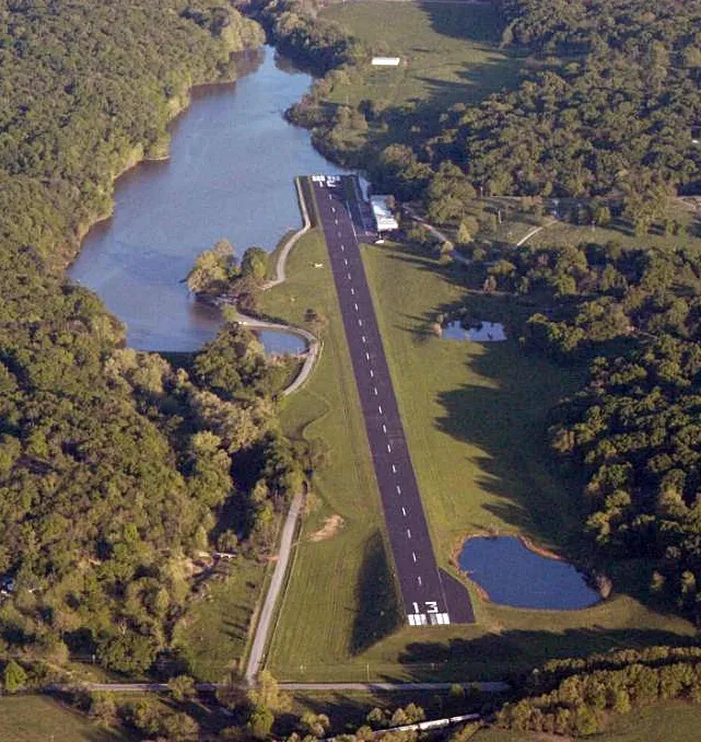 Crystal Lake Airport in Decatur, AR