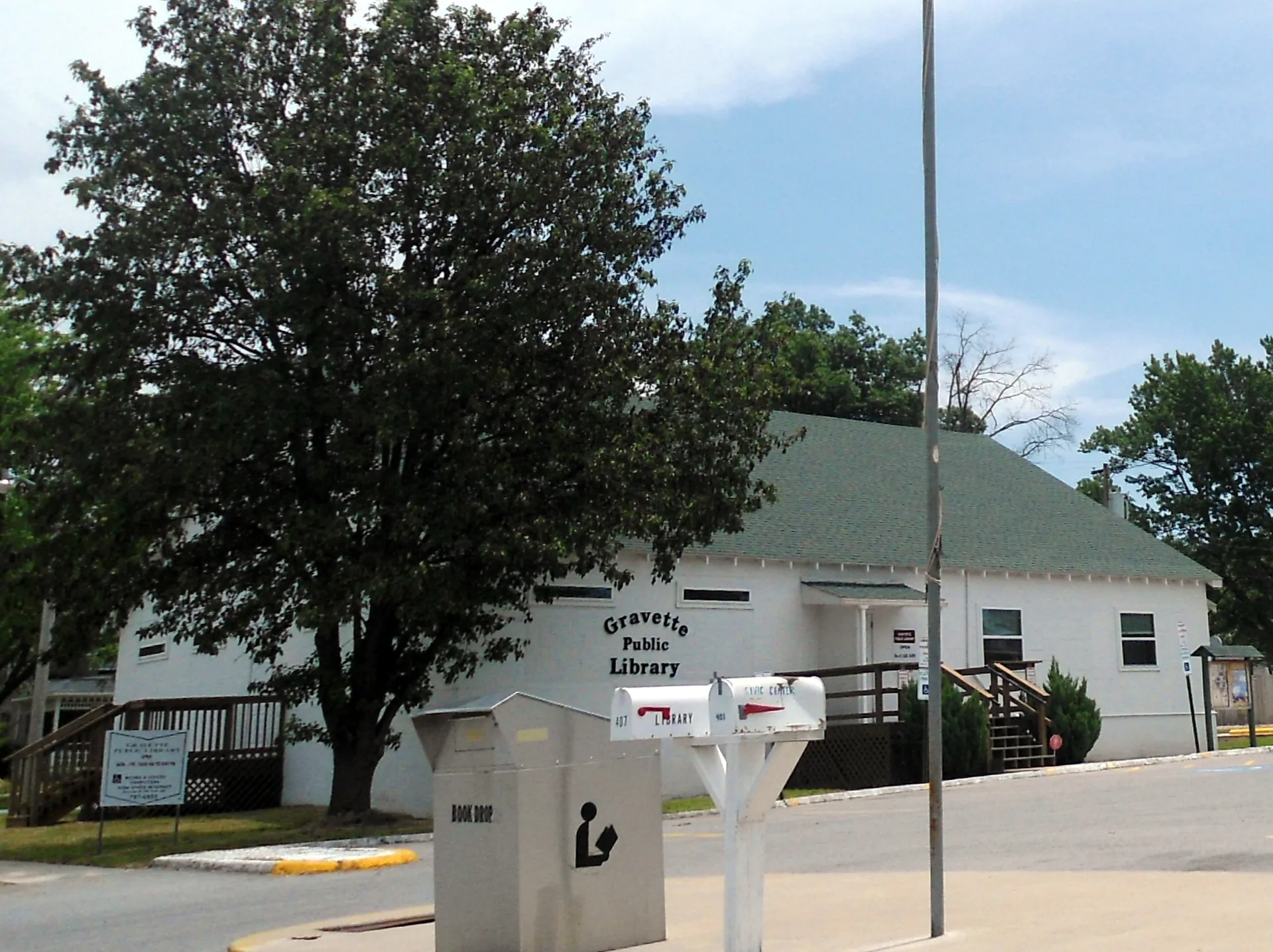 Gravette Public Library in Gravette, AR