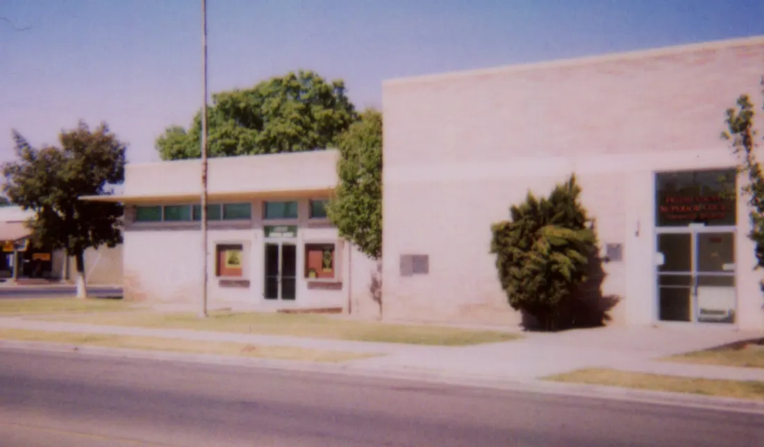 Firebaugh library and courthouse