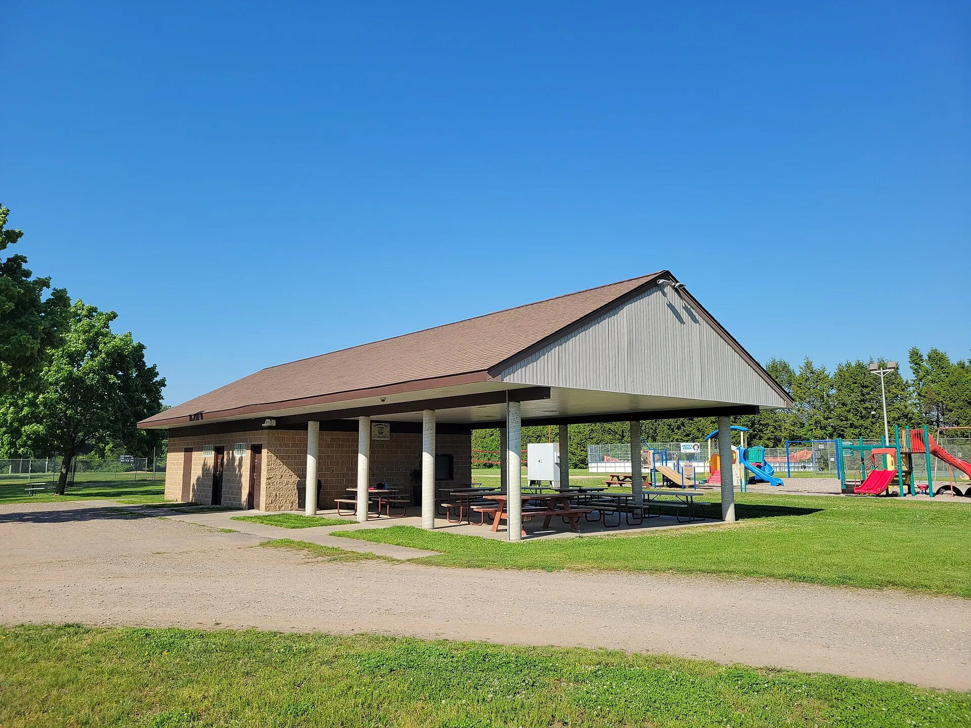 Robert Tedford Memorial Park pavilion, Ellington.